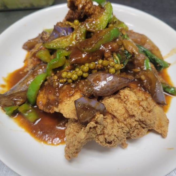 3. Catfish with Chili Sauce.