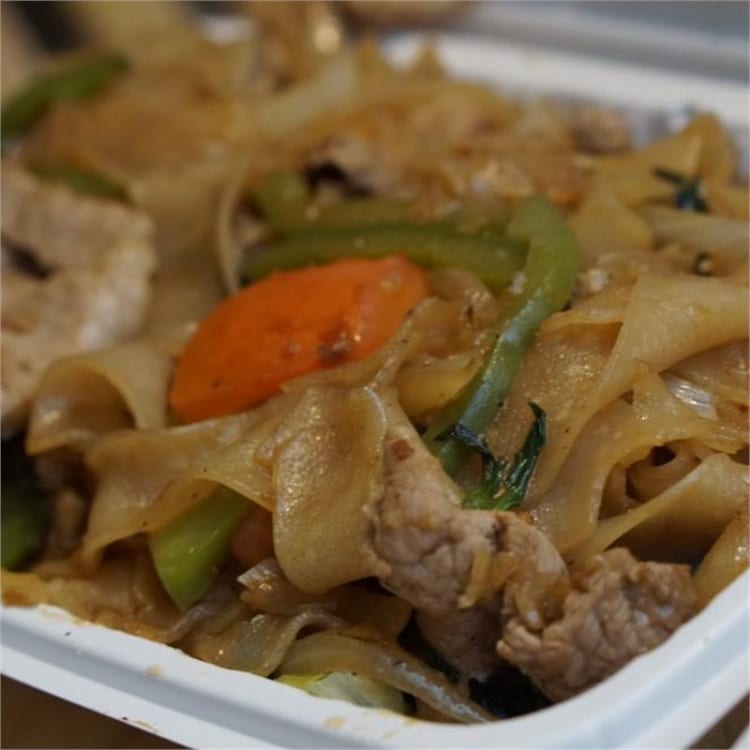 L - 26. Pad Kee Mao.