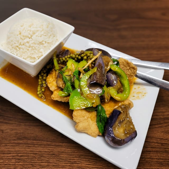 L - 9. Catfish with Chili Sauce.